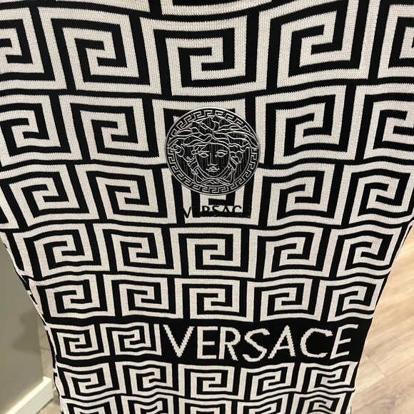 Sweater dress Versace - Picture 4 of 5